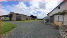 MAISON AVEC GRANGE ET DEPENDANCES