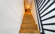 MAISON SUR SOUS-SOL - 5 CHAMBRES