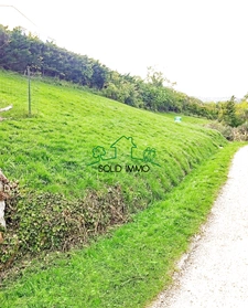 Terrain constructible de 877 m2 sur la commune de St Priest 