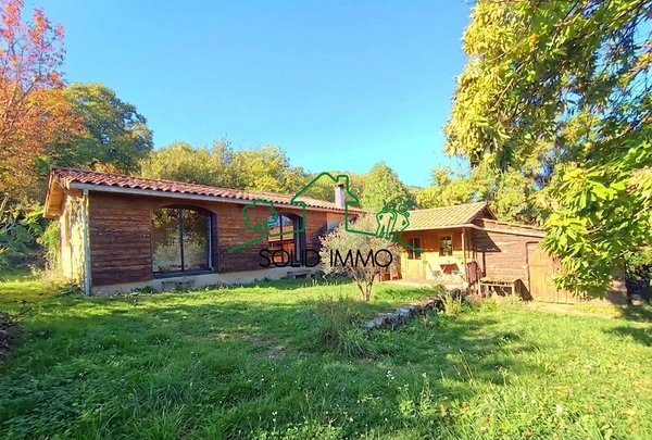Bastide de Pierre et de Bois d'une superficie de 92 m2 + Gît