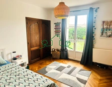 Maison traditionnelle d'une superficie habitable de 196 m2 s