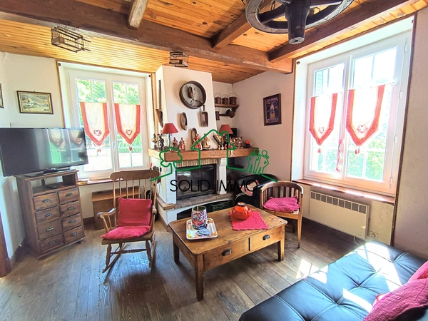 Maison traditionnelle de 150 m2 avec terrain sur la commune 