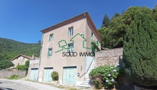 Maison traditionnelle de 150 m2 avec terrain sur la commune 