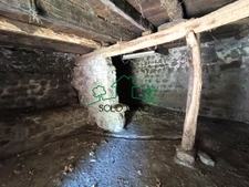 Maison de village en pierre sur la commune de Labastide sur 