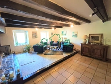 Maison traditionnelle de 194 m2 sur la commune de Meyras 073