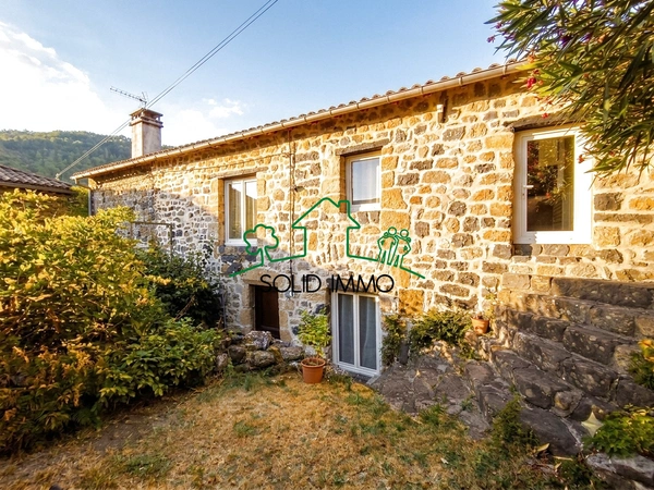 Maison traditionnelle de 194 m2 sur la commune de Meyras 073
