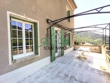 Maison traditionnelle de 150 m2 avec terrain sur la commune 