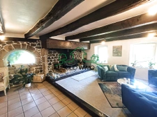 Maison traditionnelle de 194 m2 sur la commune de Meyras 073