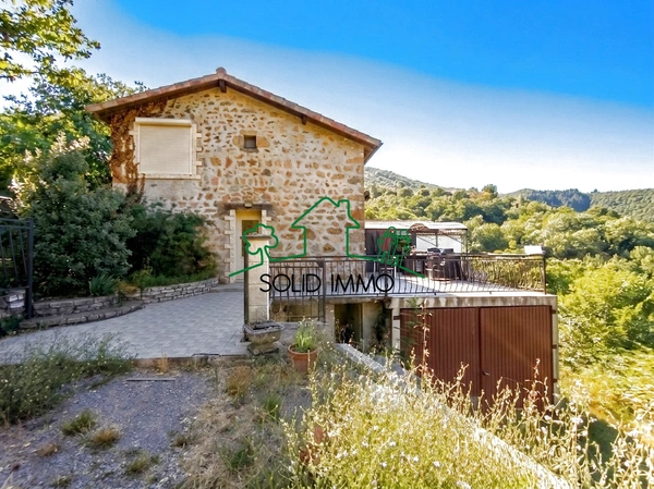 Maison Traditionnelle de 135 m2 sur la commune de Genestelle
