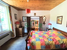 Maison traditionnelle de 150 m2 avec terrain sur la commune 