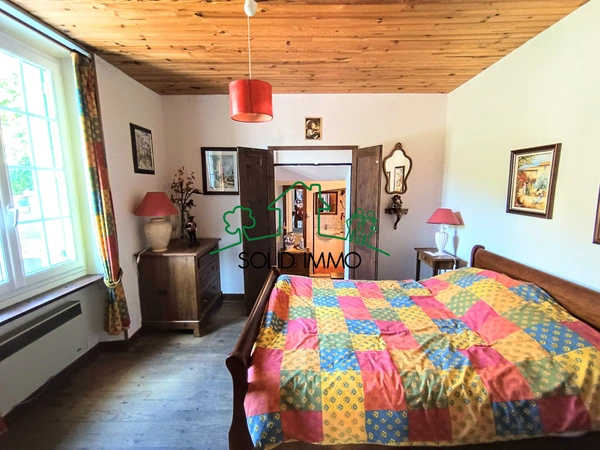 Maison traditionnelle de 150 m2 avec terrain sur la commune 