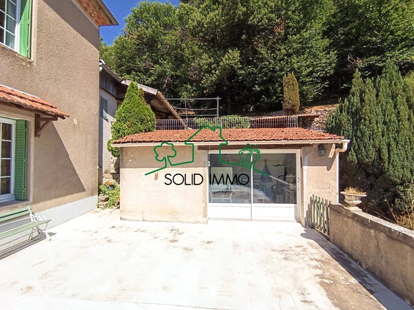 Maison traditionnelle de 150 m2 avec terrain sur la commune 