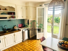 Maison traditionnelle d'une superficie habitable de 196 m2 s