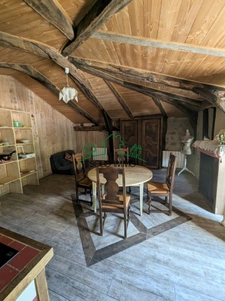 Bâtisse en pierre sur la commune de Labastide sur Besorgues 