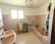 Maison traditionnelle d'une superficie habitable de 196 m2 s