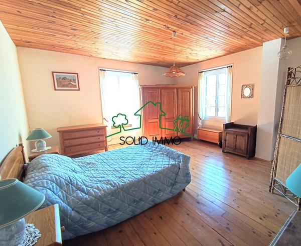 Maison traditionnelle de 150 m2 avec terrain sur la commune 