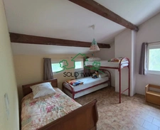 Maison traditionnelle de 113 m2 avec terrain de 11 000 m2 su