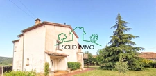 Maison traditionnelle d'une superficie habitable de 196 m2 s