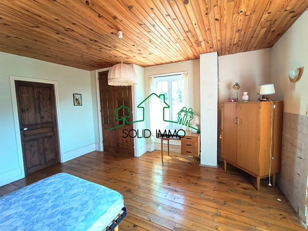 Maison traditionnelle de 150 m2 avec terrain sur la commune 