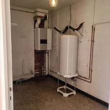 MAISON A RENOVER SUR BELLE PARCELLE