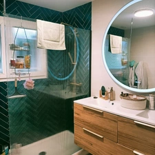 MAISON LUMINEUSE AVEC PISCINE DANS LE QUARTIER RECHERCHE DE 