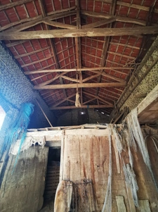 Ancien corps de ferme avec maison bigourdane + 9ha