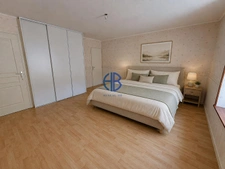 Rare à La Côte-Saint-André : Maison Familiale Spacieuse de 184 m² avec Double Garage