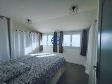 PANORAMA À COUPER LE SOUFFLE DANS UNE MAISON DE CHARME DES ANNÉES 80