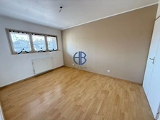 Rare à La Côte-Saint-André : Maison Familiale Spacieuse de 184 m² avec Double Garage