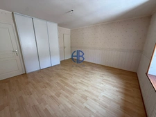 Rare à La Côte-Saint-André : Maison Familiale Spacieuse de 184 m² avec Double Garage
