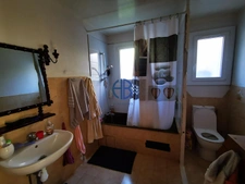 PANORAMA À COUPER LE SOUFFLE DANS UNE MAISON DE CHARME DES ANNÉES 80