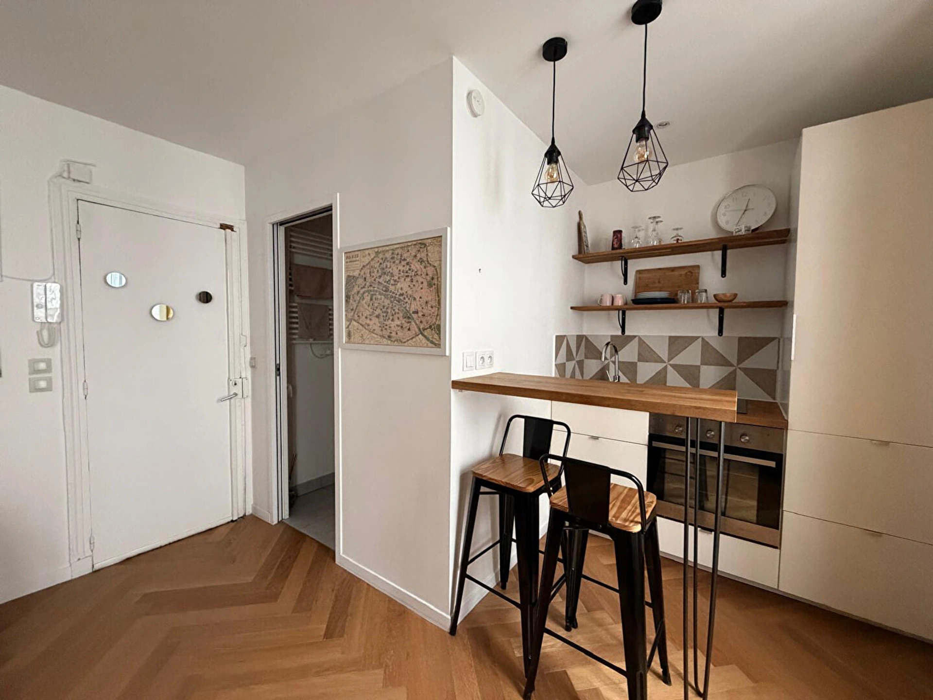 PARIS 17 - RUE BERZELIUS 4