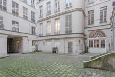 PARIS 1 - RUE DE RIVOLI 10