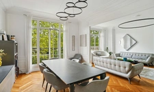 Appartement familial lumineux avec de beaux volumes 3