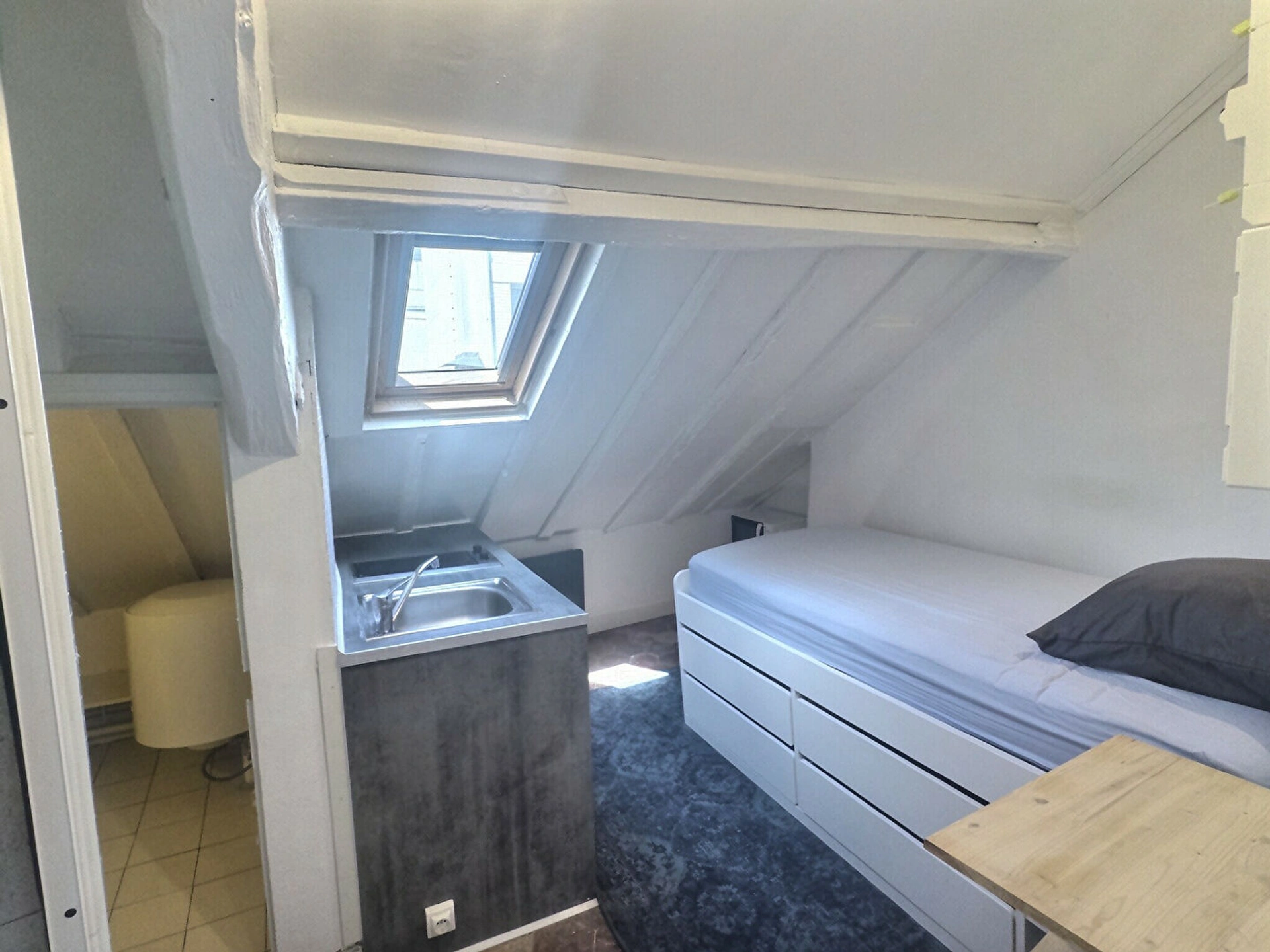 STUDIO PROCHE ARC DE TRIOMPHE 1