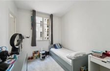 Appartement familial lumineux avec de beaux volumes 5