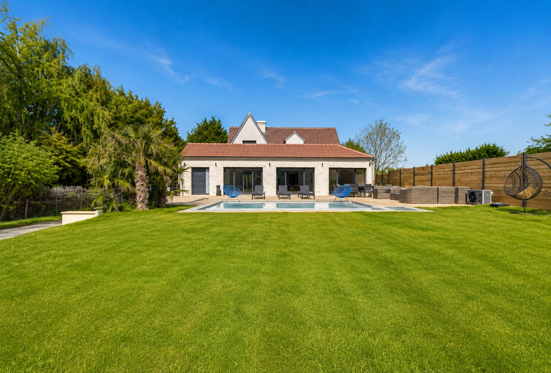 VILLA D'ARCHITECTE - GROSROUVRE 1
