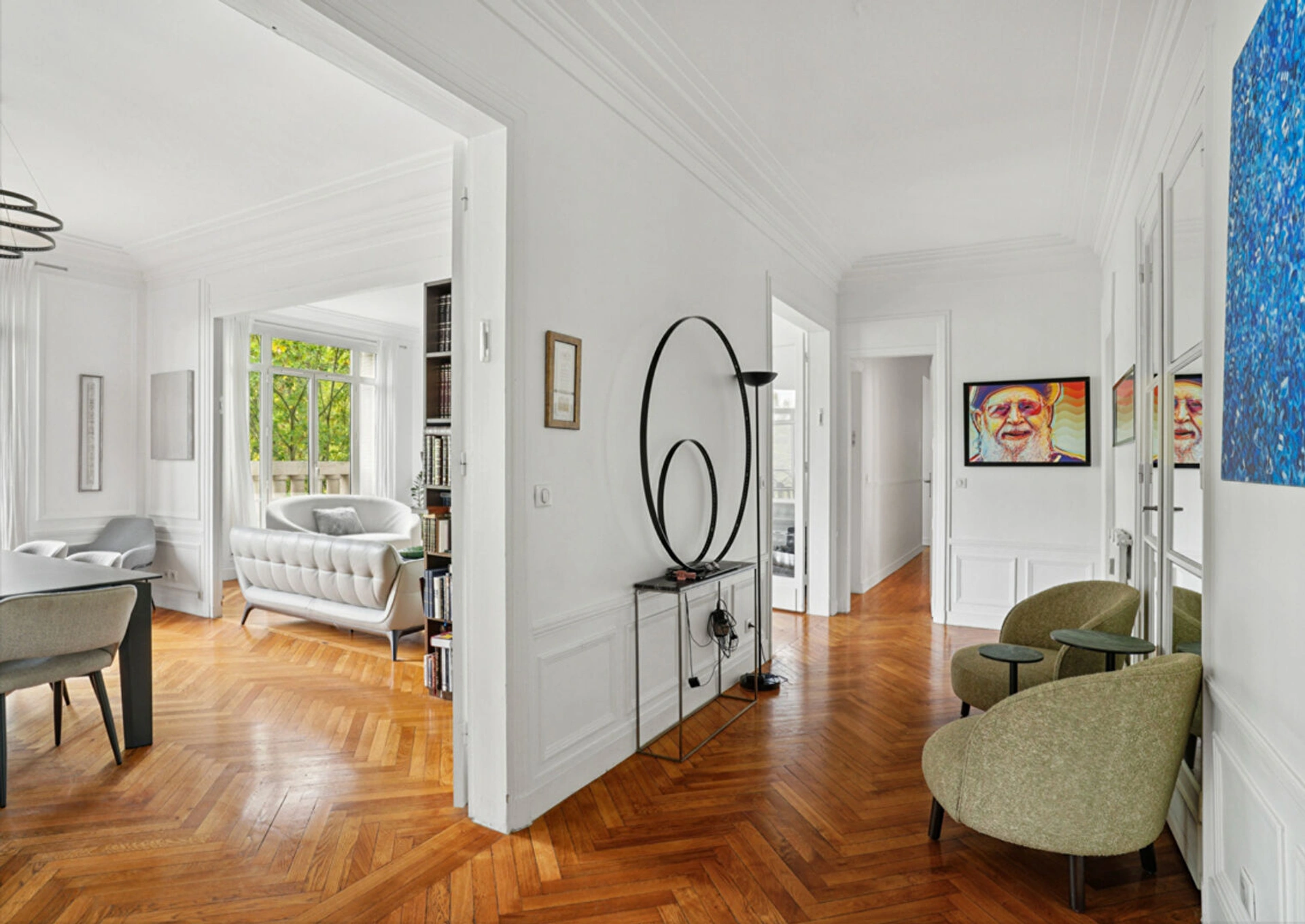 Appartement familial lumineux avec de beaux volumes 8
