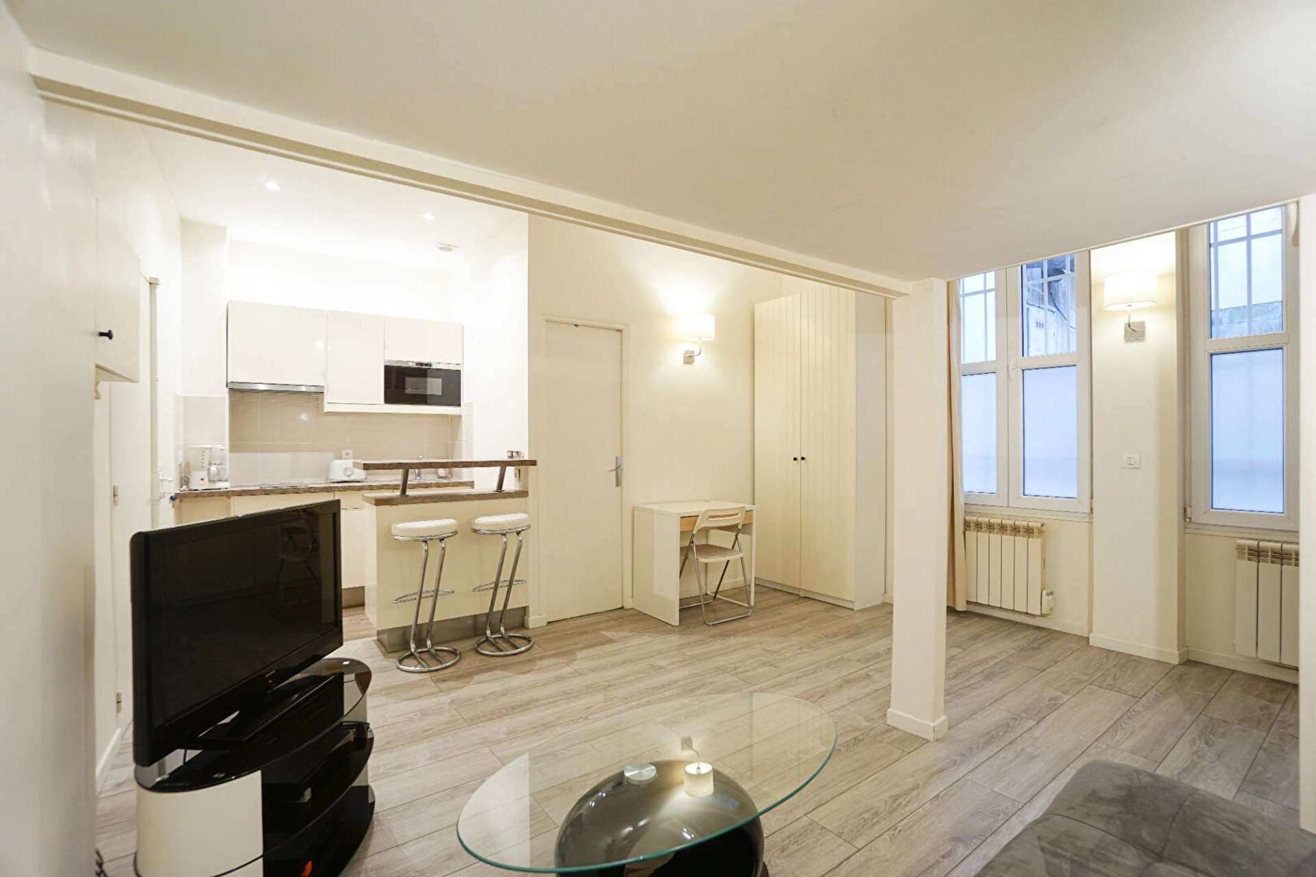 PARIS 17 - Rue de SAUSSURE 2