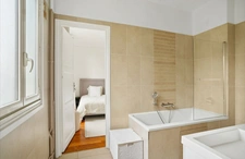 Appartement familial lumineux avec de beaux volumes 6