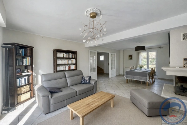 Saint-Avertin   Belle maison familiale de 235 m2 en impasse