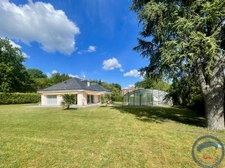 Fondettes   Maison familiale avec vie de plain-pied, piscine