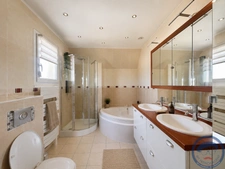 Fondettes   Maison familiale 152 m2 avec piscine et sous-sol