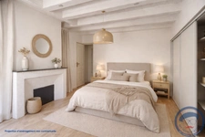 Maison de bourg 105 m2   Poutres apparentes, cour privative,