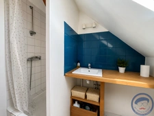 Maison de ville rénovée - 73 m2 avec cave et cour sans vis-à