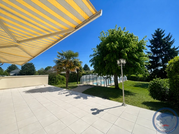 Fondettes   Maison familiale 152 m2 avec piscine et sous-sol