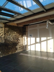 SPACIEUSE MAISON FAMILALE EN CENTRE BOURG DE CHAVAGNES EN PA