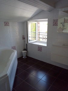 Maison familiale en bordure de rivière 