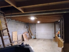 Maison familiale sur sous sol avec dépendances, garage et pi