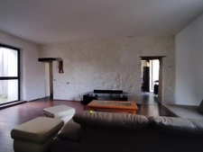 SPACIEUSE MAISON FAMILALE EN CENTRE BOURG DE CHAVAGNES EN PA